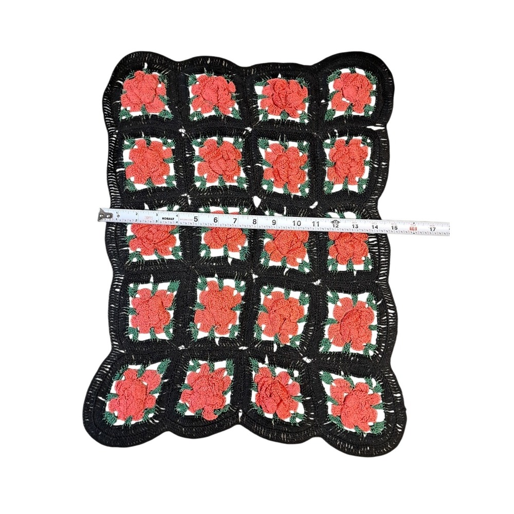 Crochet Small Runner Black With Red Roses - Picture 4 of 6